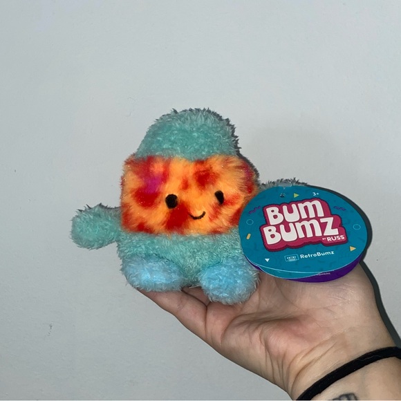 Set of 3 Medium home bumbumz.Has lava-lamp☄️, purple lamp☂️, and blue stove🪻 - Picture 4 of 4